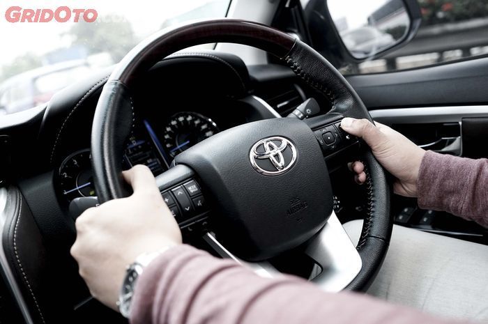 Waspadai Tanda kerusakan Stir Mobil Anda